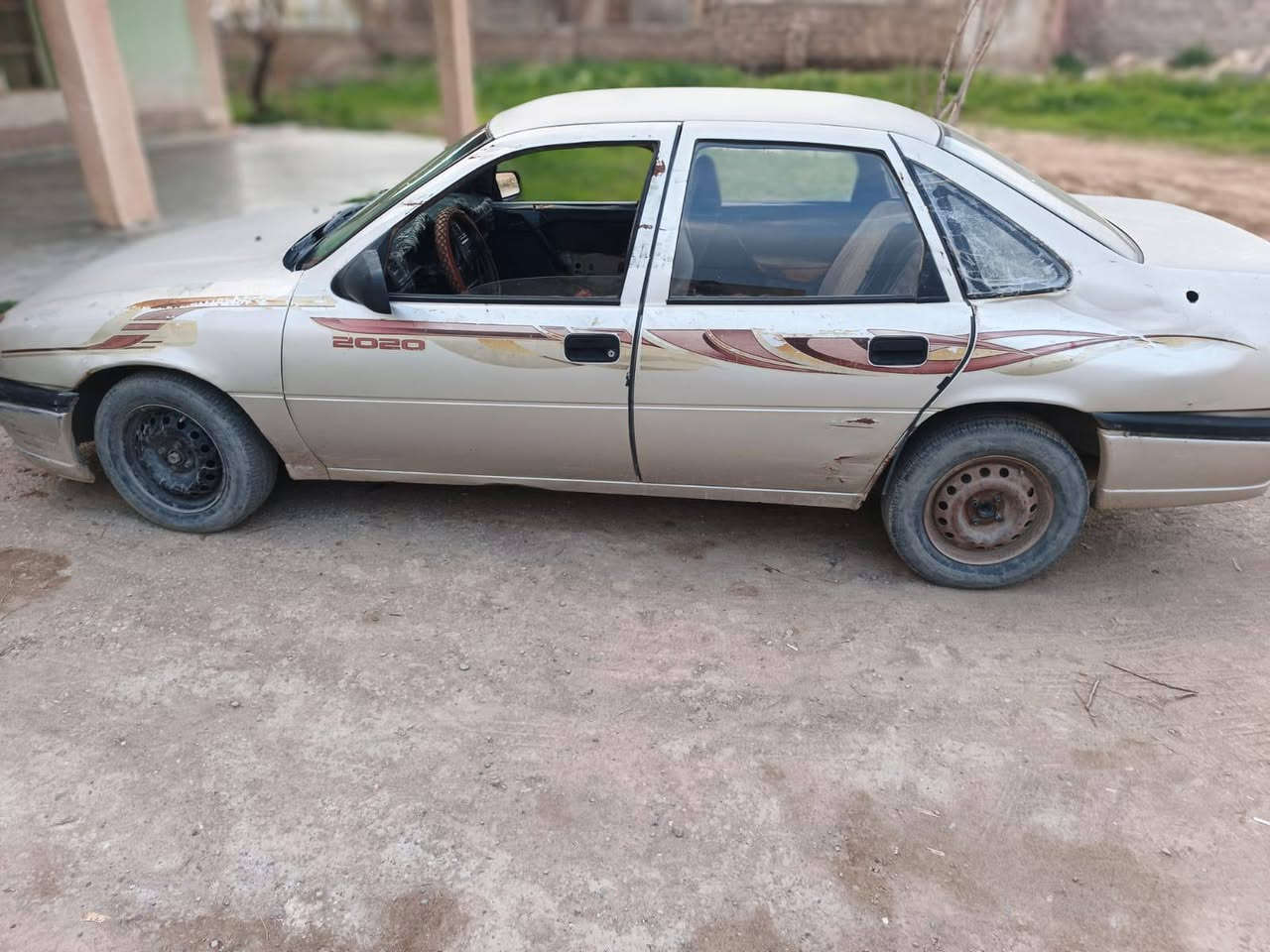 السلام عليكم 
للبيع اوبل فكترا ما مسجله
محرك 16 دوش  كير عادي 
السعر 15 وبيها مجال 
للاستفسار 
***********
***********
