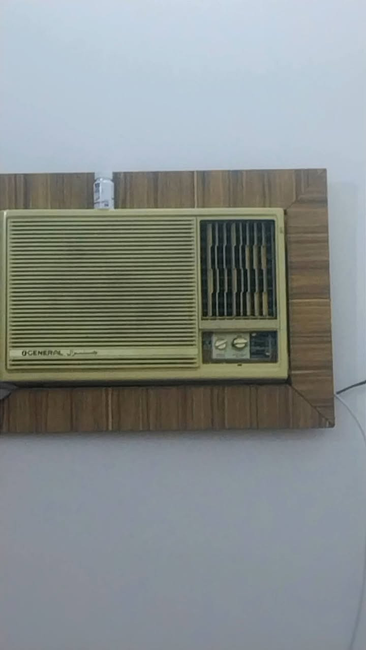 سلام عليكم ثلاجه للبيع سعره 75 المجمده 100 الف  والمكيف طنين وثلث سعره 150 واسعارهم بي مجال عنواني بصره ابو الخصيب حمدان رقم ***********
