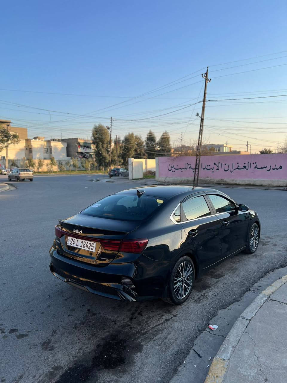 سلام عليكم
فورتي  جي تي لاين فول موصفات 
 موديل ٢٠٢٣ ضررها موضح بالصور
 تعديل بارد فقط 
ماشية ٣٨ الف ميل 
رقم دهوك شرط التحويل
عنوان موصل حي المهندسين  
‏‪***********‬‏
