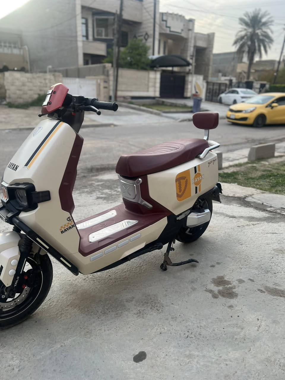 السلام عليكم للبيع ريان وحش كون VIP دراجه جديدة استعمال شي قليل جدا دراجه شخط واحد ما بيها كامله 6 باتري مصطرةملف 2000 دراجه غنيه عن تعريف مكاني بغداد شراي ***********
