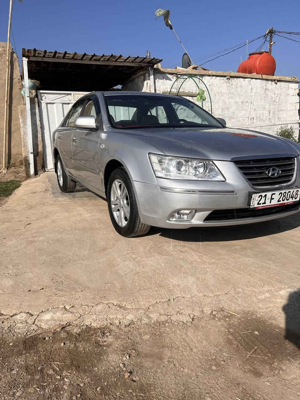 سوناتا ٢٠٠٩خليجي مكينه ٢٠٠٠بيهاصبغ قطعة واحده فقط رقم سنويه جديده حداد جديد تخم تاير جديد السياره جاهزه مابيها أي نقص السعر ١٠٥مكان السياره واسط الحفريه  رقم الهاتف ***********
