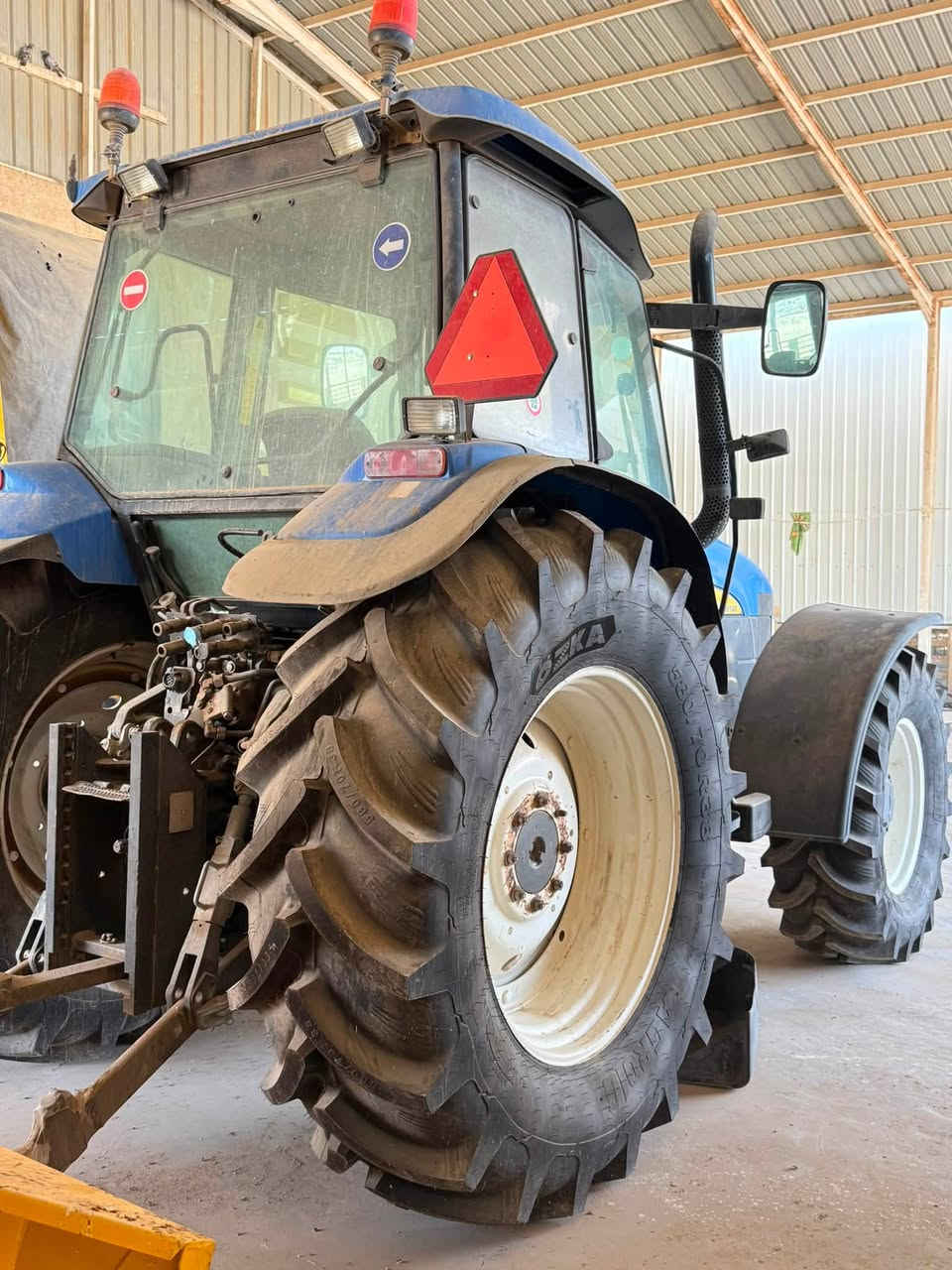 تحيه طيبه 
للبيع ساحبه نيهولند حجم TM.140 فول عادي 
معرض أقصى المدينة ✅
واسط قضاء الصويرة 
***********
***********
محمد فاضل 📞📞
