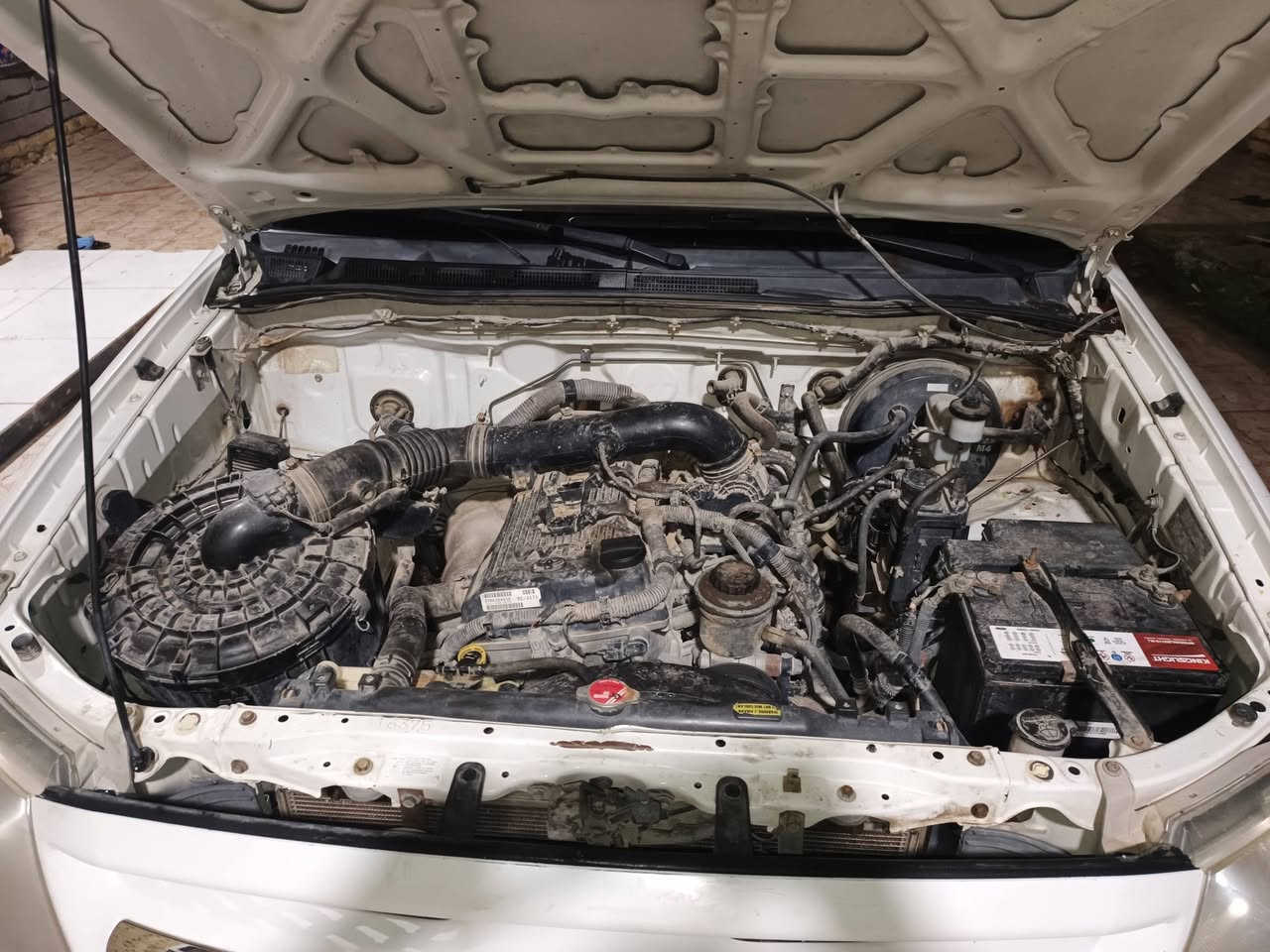 يا الله بسم الله الرحمن الرحيم
بيكم فلاونزه ٢٠٠٦
كفاله عامه 
مكينه  بلاديه 
لون ابيض 
خطه بلاديه سيف العرب 
رقم سماوه مشروع وطني مداور ثاني يوم 
سياره كامله للخير مانقصه برغي 
للتصال : ***********
 السعر :١٤٠ وبيه مجال لشراي
