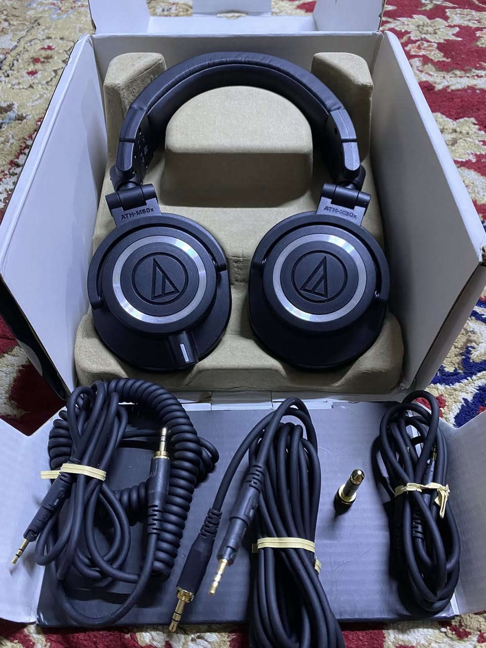 السلام عليكم
حبايب سماعة من اوديو تكنيكا ATH-M50X
من افضل سماعات الصوتيات بالعالم 
جديده غير مستعمله
كامله ملحقات
سعرها 140 الف 
متوفر توصيل🌹


**إذا كنت صاحب هذا الإعلان وتريد حذفه لأي سبب، رجاءا أرسل رسالة إلى الدعم الفني**