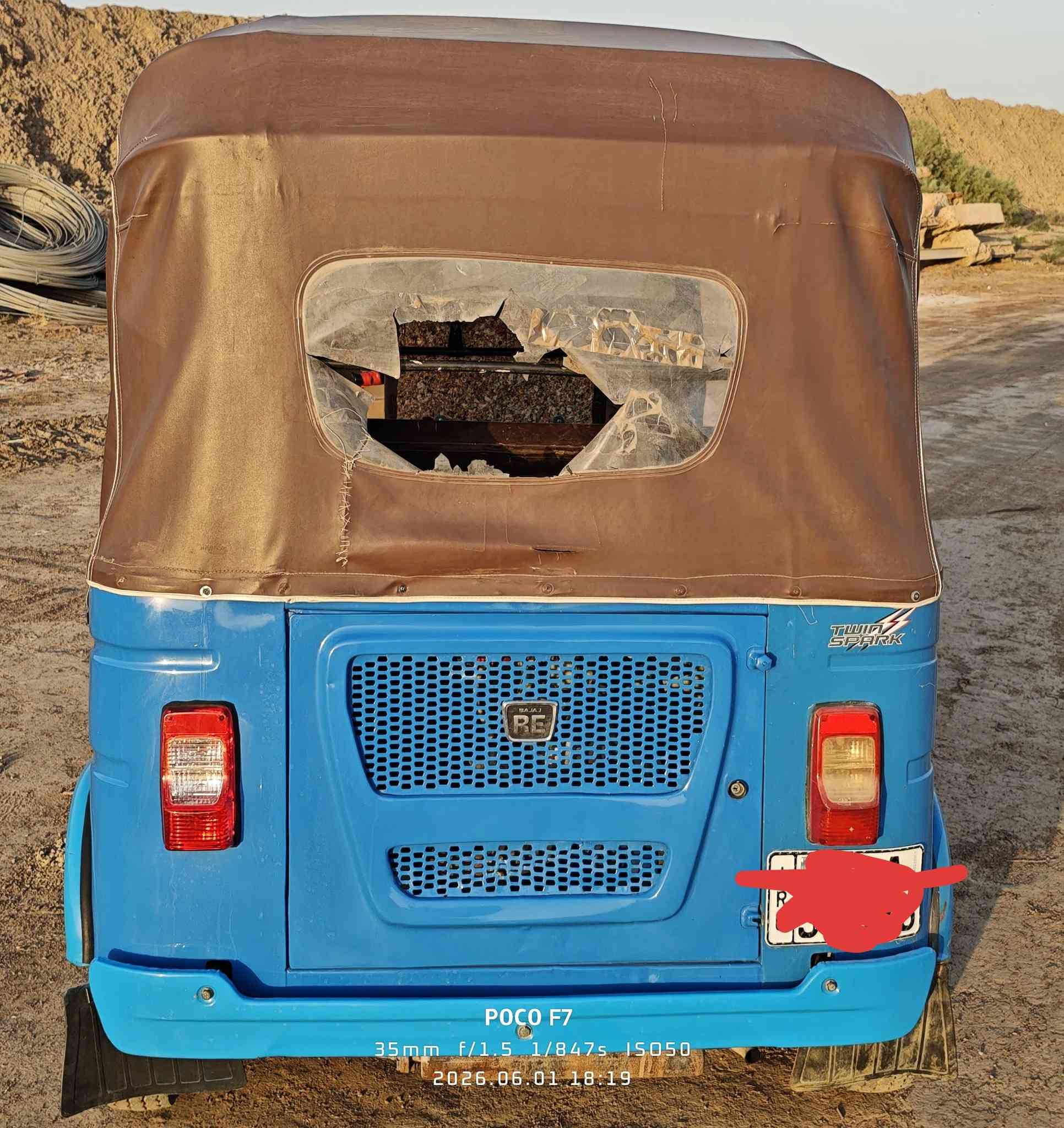 السلام عليكم تكتك البيع موديل 22رقم سنويه لوحاته نكليزي تكتك بيه ضربه مثل ما موضح بل صوره باقي تفاصيل تصل دلل ***********
