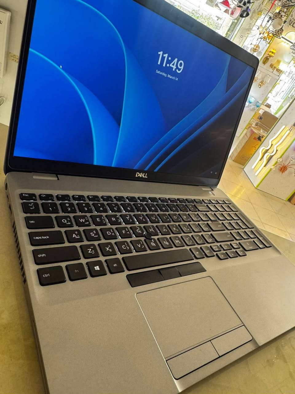 Dell latitude 5510
Core 5
Gen 10 
Ram 8-256 ssd
FHD=15,6”
1920*1080
نظافه عاليه مثل ما موضح بالصور
السعر =٣١٠ الف 
اسعار جمله لاصحاب المكاتب
***********

