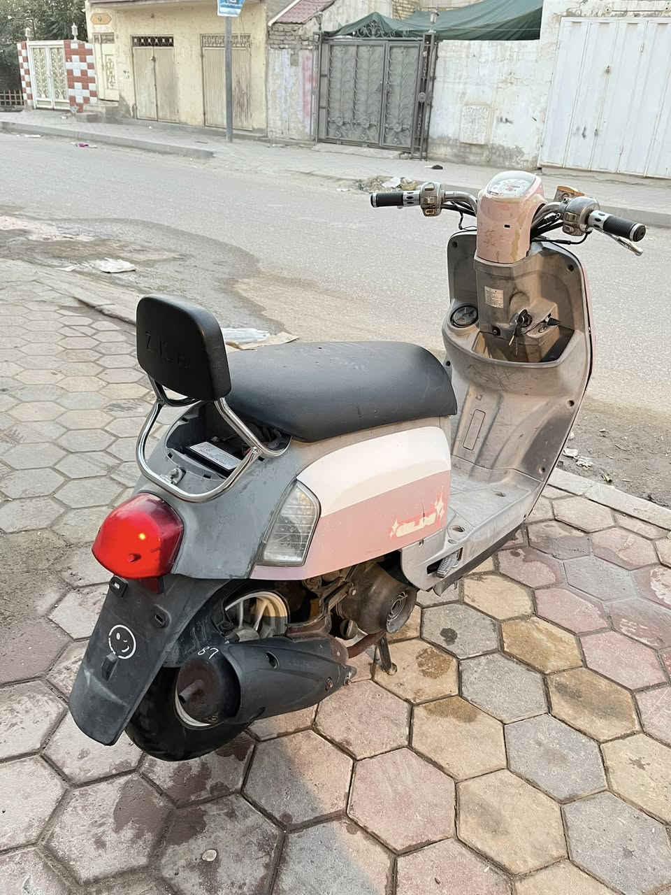 سـلام عليكم ماكس بوليسي مفتوحه بس ولفات أكفلك لبوشه ولبستم ذا تجاري مابيه اي نقص نكره سلف بي وقت سعر٦٠٠ وبيه مجال شراي يتصل ***********
