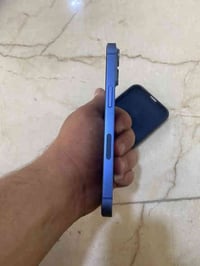 آيفون ١٣ عادي كارتونه موجود كل عيب مابي شرط الحاسبه شراي يتصل 07759237...