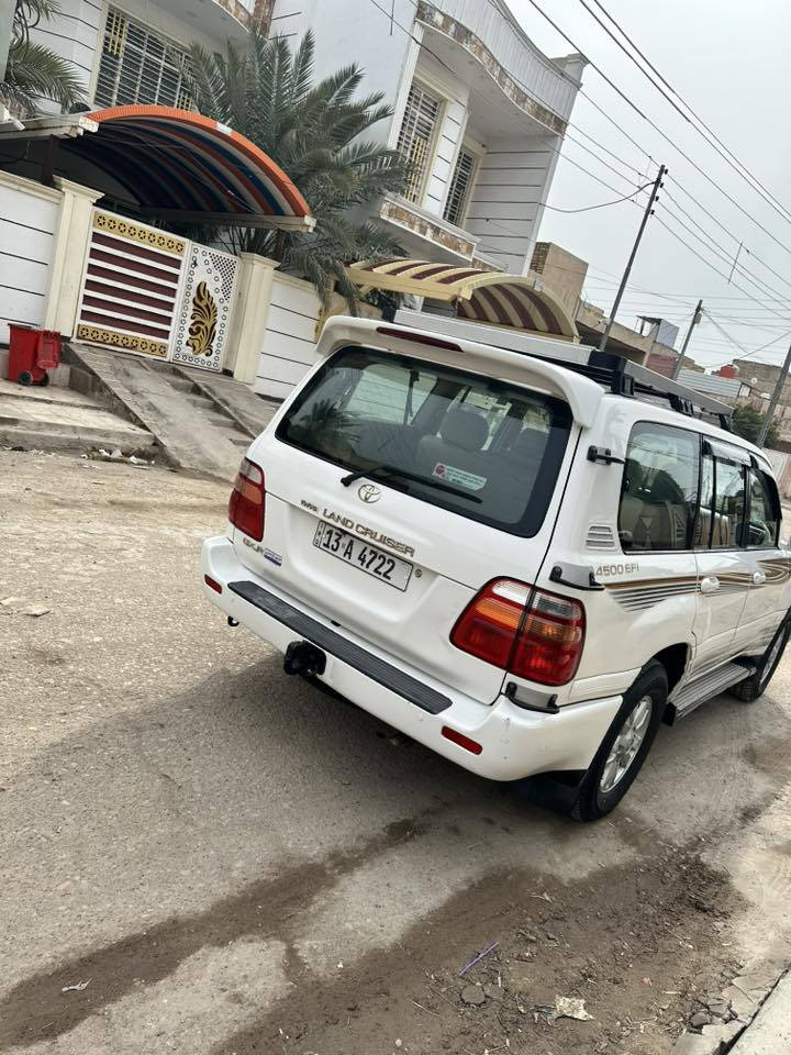 السلام عليكم من رخصة مديرالكروب والاعضاء الكرام لاندكروزمونيكا قطري للبيع فقط 2001بيها قطع صبغ ابيع حزام السيارة جديدة السعد155اتصال***********
