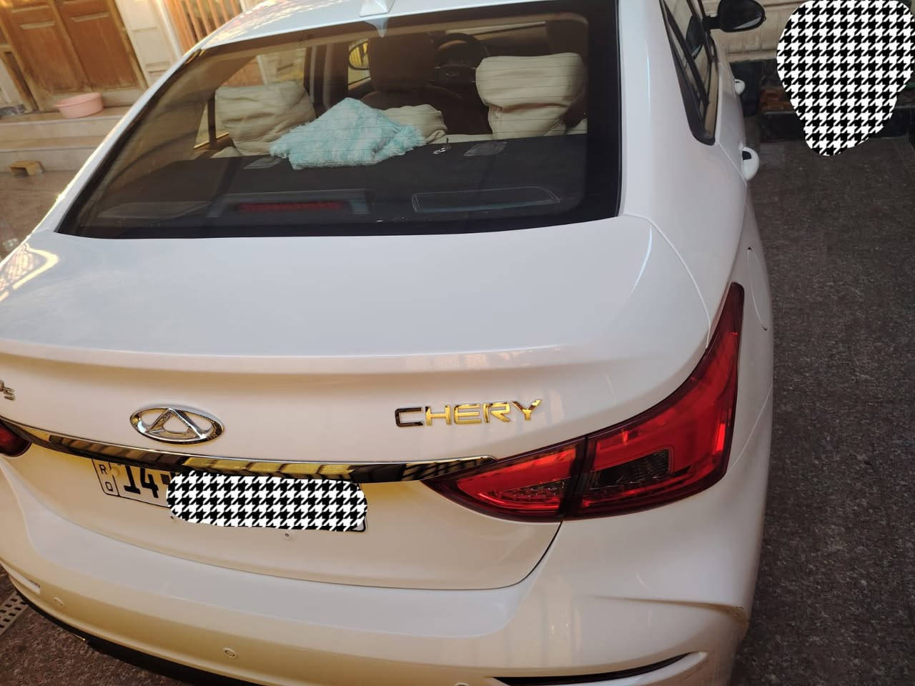 السلام عليكم 
عظم الله اجوركم 
السيارة مثل ما تشوفوها بالصور جديده عدا كم طخه بالصبغ مو مشكلة بدي ابدا .. انما شخطات بسبب الركنات الخطأ.
ماشيه 39 الف .. قبل يومين بدلت دهن جديد كوري اصلي
موديل 2025
استخدام شخصي
ليش تريد تبيعها؟ الله يرزقنا ونشرتي اكبر عائلية ..
ضايفلها شاشة درجة اولى الغاليه سعرها 300 الف مع كاميرا متتبعه دقة عاليه
انا مو بياع شراي انما سيارتي الشخصية
اسأل الله لنا ولكم التوفيق بحق محمد وال محمد
السعر 104
رقم بصرة بأسمي
للاتصال تجي تشوفها تشرفنا وتفحص براحتك 
***********

