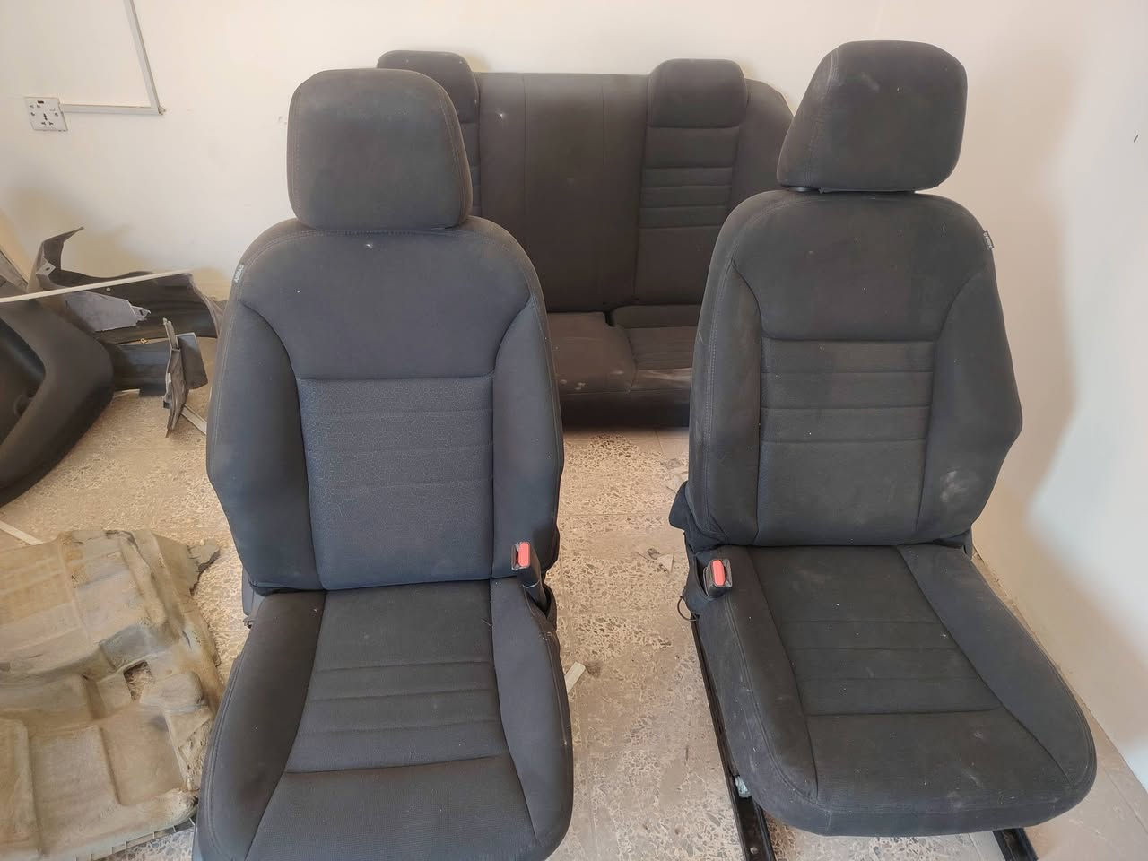 السلام عليكم
غرفة جارجر بوليسي موديل 2021 كشنات وبطاين وارضية وتنتة كامله بدون اي نقص جديدة
السعر 450  الف 
بنيد تجاري مصبوغ اسود
السعر 100 الف
***********
مكان بغداد غزالية
