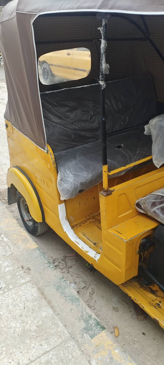 سلام عليكم تكتك 2020عوزه ترتيب.  تكتك مال شغل رقم نكليزي 
شهر 12 نهايته. 
سعر 5900. بيه مجاال 
  مكان بلديات  
مو شراي لا خابر تكتك عوزه ترتيبات 
***********
