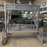 مرجوحة للبيع حديد ثقيل شغل درجة أولى مظبوط السعر 450 وبيها مجال للاستف...