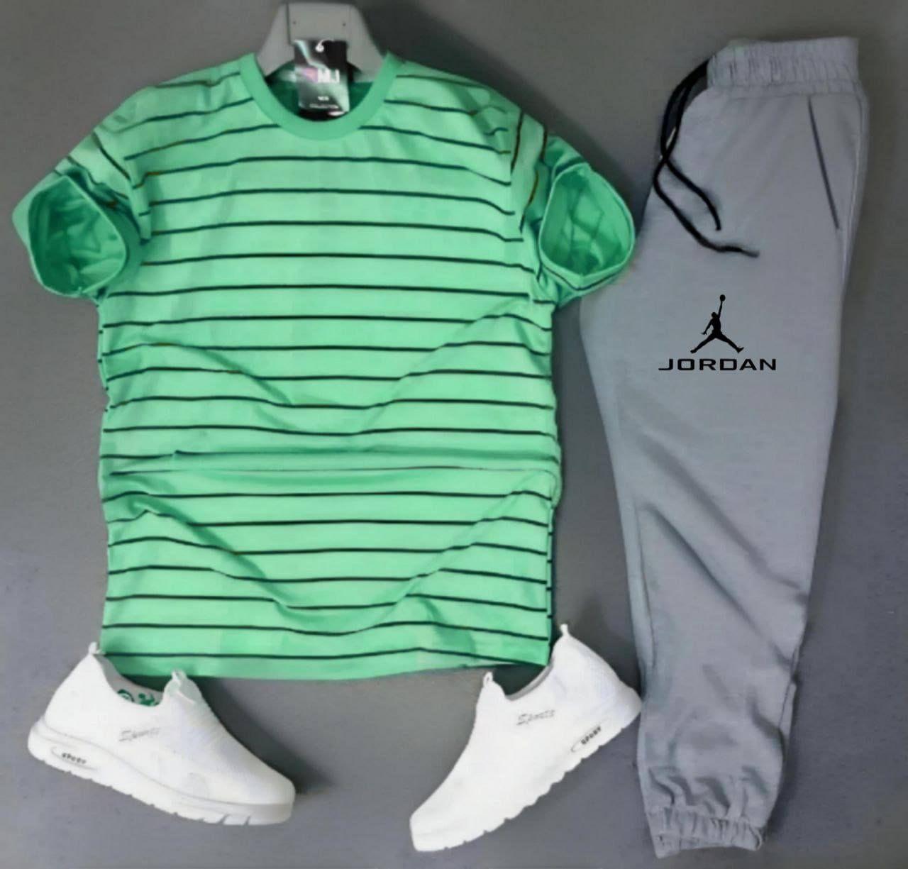 سلام عليكم يتوفر تراكات رجالية صيفية شلعة تقرببا ٢٥٠ الى ٣٠٠ قطع💥
تكدر تاخذهم كلهم وتكدر تاخذ نصهم الي يريد راسلني ع واتساب فقط
***********
