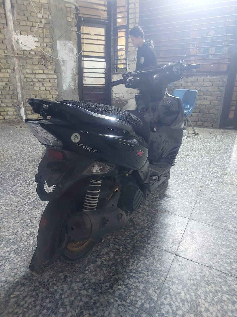 سلام عليكم جي ار رايده ٤٢٥الف محركه نضيفه ***********
