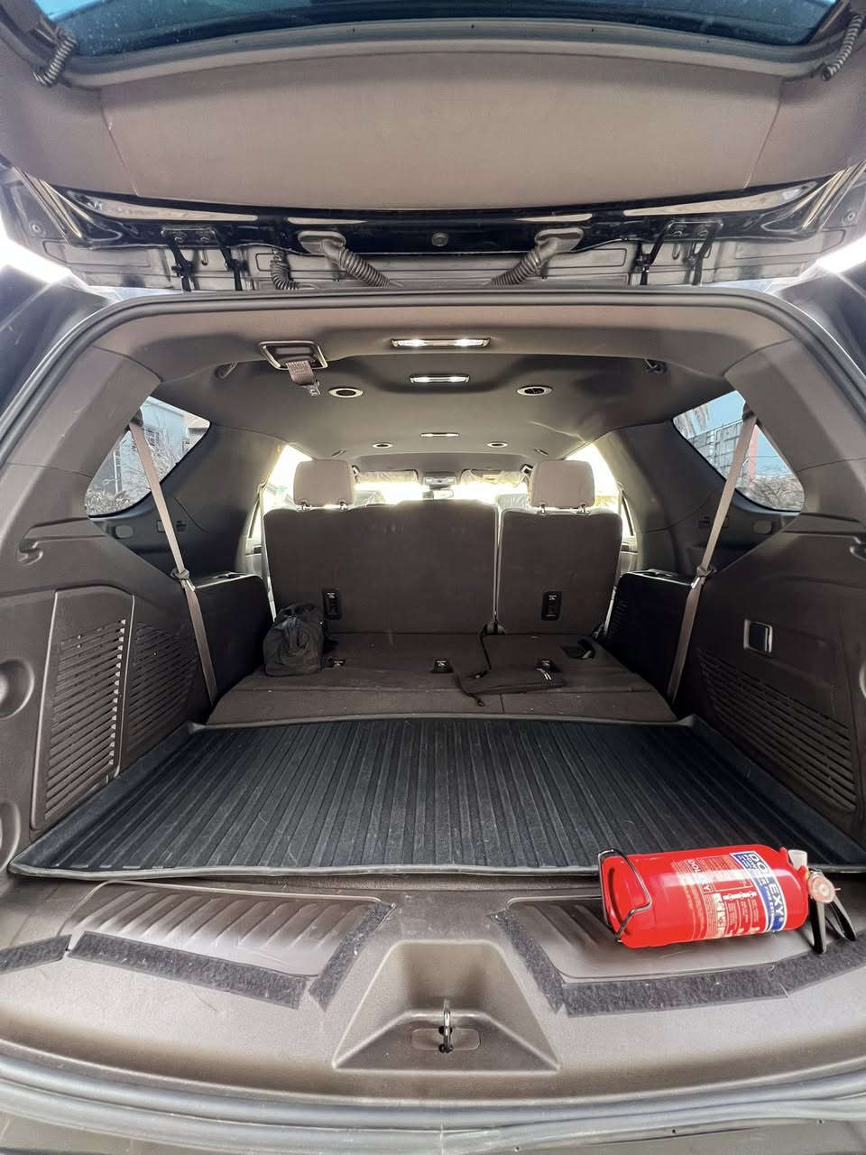 يوكن جمسي SLE موديل 2023
خليجي وكاله المنصور ضمان الشركه الدوايه

حجم المكينهv8/5300المرغوب

رقم  بغداد الدولي باسمي بجم عريض

ماشيه 40 الف حقيقي 

كفاله عامه حتى من الزلغ بحاله الشركه ع ايد وحده من الشركه 

السياره عليها افلام الحمايه bbfضمان خمس سنوات

موصفات 

١- ثلاجه  دشبول دجتل ام الشاشه الجبيره

٢-تشغيل عن بعد

٣-اطفاء ذاتي

٤-حساس امامي خلفي 

٥-رادار امامي جانبي خلفي 

٦-باب الخلفي كهرباء 

٧-كشنات كهرباء 

٨-تحديد مسار 

٩-وضعيه قياد

السعر خاصً او واتساب الاتصال

***********
