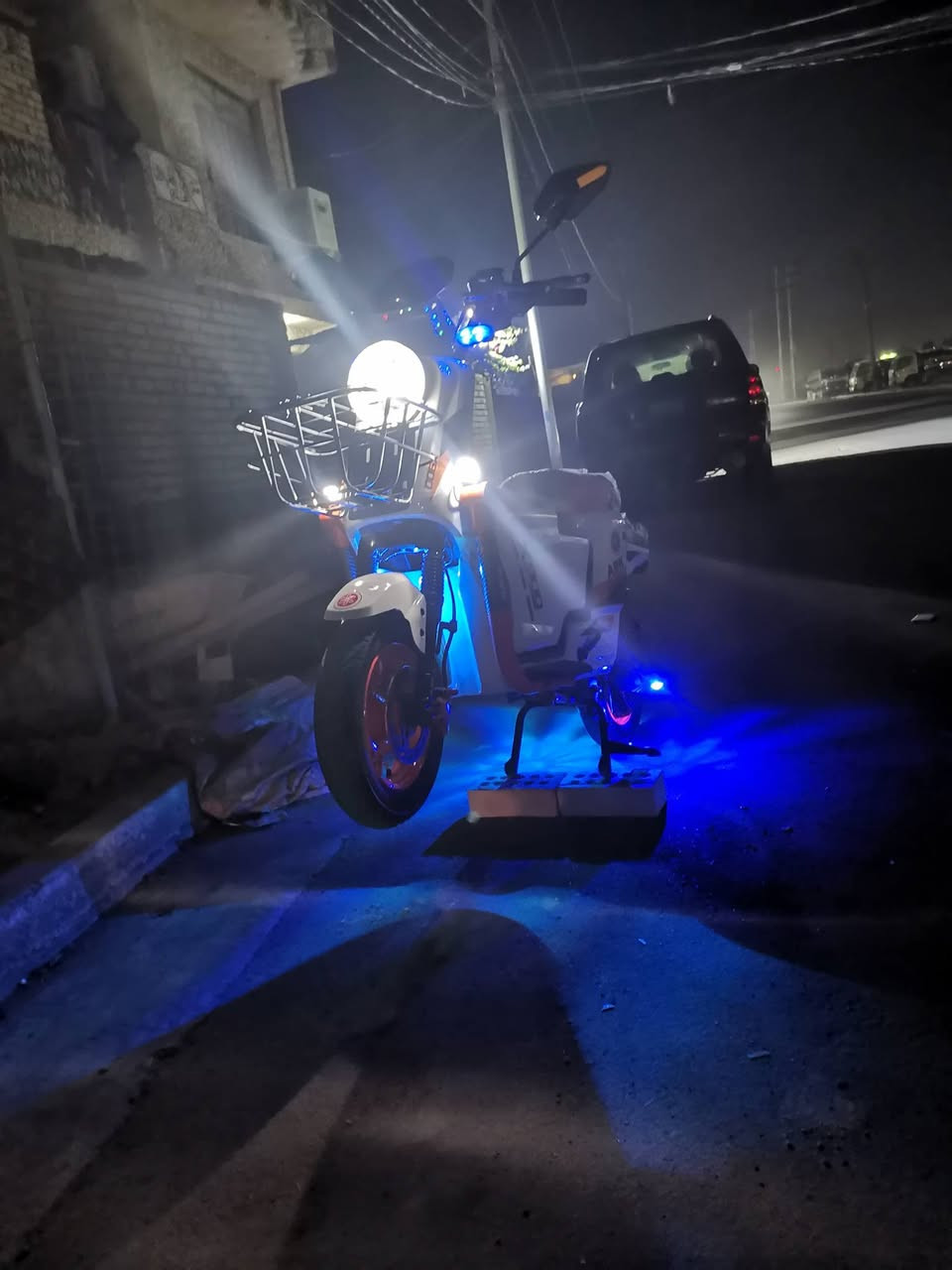 دراجه شحنX900
موديل 2025
للبيع مستعمله خمسه أشهر  
مواصفات
1-خمس بطاريات
2-اربع سرع
3-ام بي ثري
4-تايرات جدد
5-لايتات زنون
6-السرعه القسوى70
7-كارت بصمه وسويج
8-انذار سريقه
9-تشغيل عن بعد
10- نظام R بك
(ب600 وبيهاا مجال)


**إذا كنت صاحب هذا الإعلان وتريد حذفه لأي سبب، رجاءا أرسل رسالة إلى الدعم الفني**