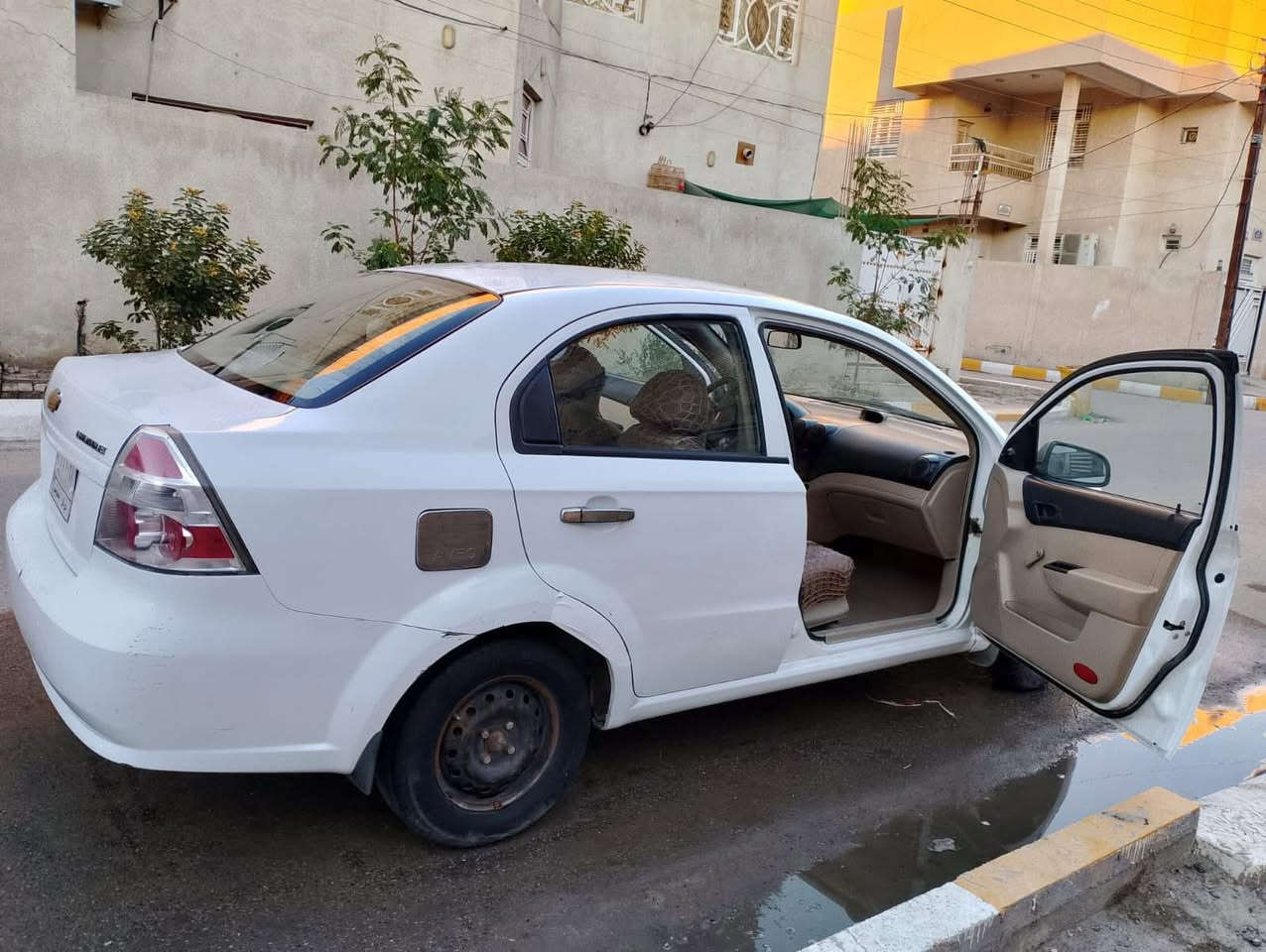 🚗 للبيع: شوفرليت أفيو موديل 2011 خليجي 🚗
🔹 السيارة باسمي
🔹 مداور ثاني يوم 
🔹 مكفولة من الضربة والصبغ ما عدا بارد قليل
🔹 جاهزة 100% من المكينه والكير
🔹 حدادية جديدة
🔹 ماشية 126
🔹 التدفئة والتبريد شغالين 
🔹 المكينة تجفيت جديد لا تنقيص ولا تبخير غراض اصلية
🔹 ما بيها أي نقص، بس شغل وطلع السيارة مالبيت
💰 السعر: 65 
📞 للاستفسار الاتصال أو واتساب:
***********
🔴 السعر قابل للنقاش
