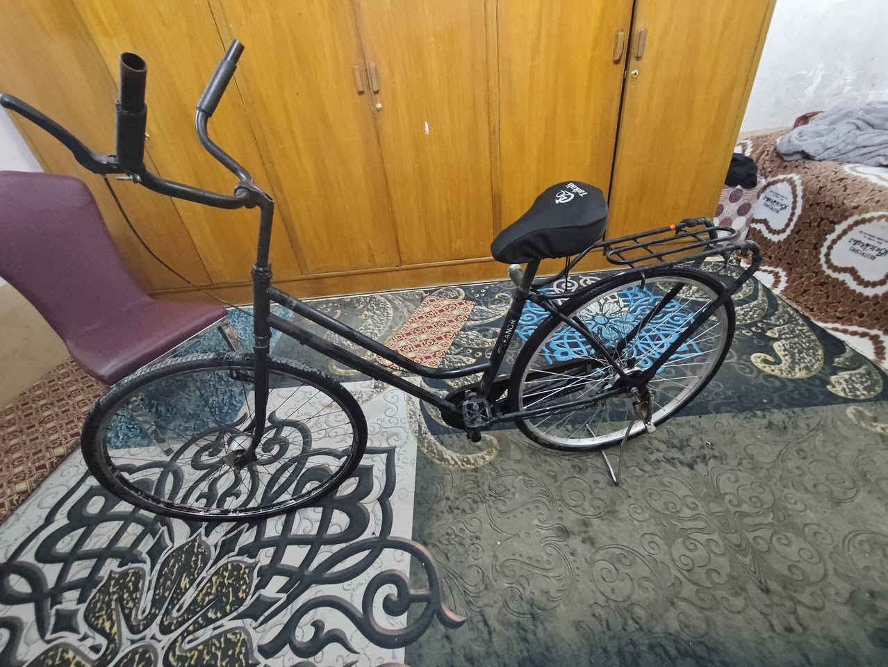 27 ياباني نضيف تايرات وجوابه جدد قبل شهر شديتهن
***********
