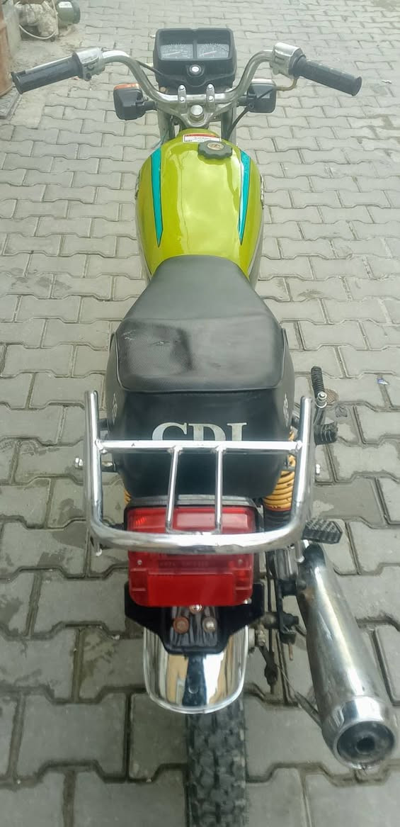 يا الله للبيع دراجه اربعه كير ارشا شاصي 15 مكينه ناما 22 اوراق اصوليه السعر 450 المكان كوت ***********
