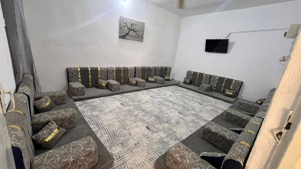 اللهم صلِّ على محمد وآل محمد
المساحة/115م
نوع العقار/طابوصرف
مكونات البيت: 
غرفة 
صالة
استقبال
صحيات
مطبخ
منور
طارمة
سطح
السعر/90 مع المجال 
العنوان/الديوانية شارع الوكفه حي العسكري الاول  
***********
