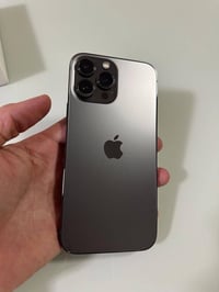 13 pro max امريكي         بطارية ٨٨ ذاكره ٢٥٦   سعر ٦٦٠ بية مجال مستعج...