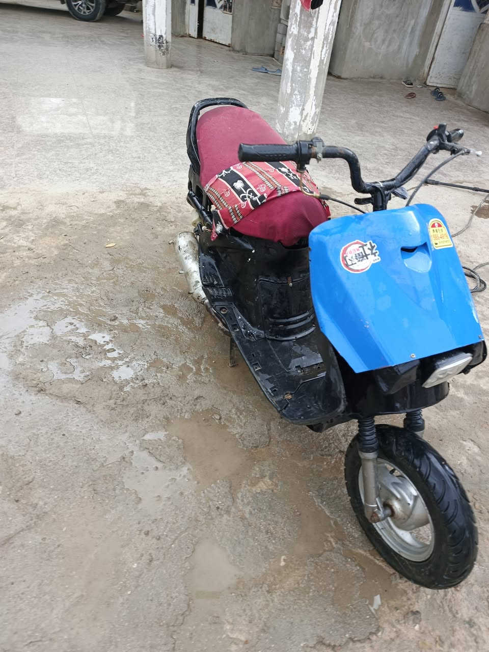 للبيع سلف شغال لايت نشره وره  سعر ٢٠٠ ، ***********
