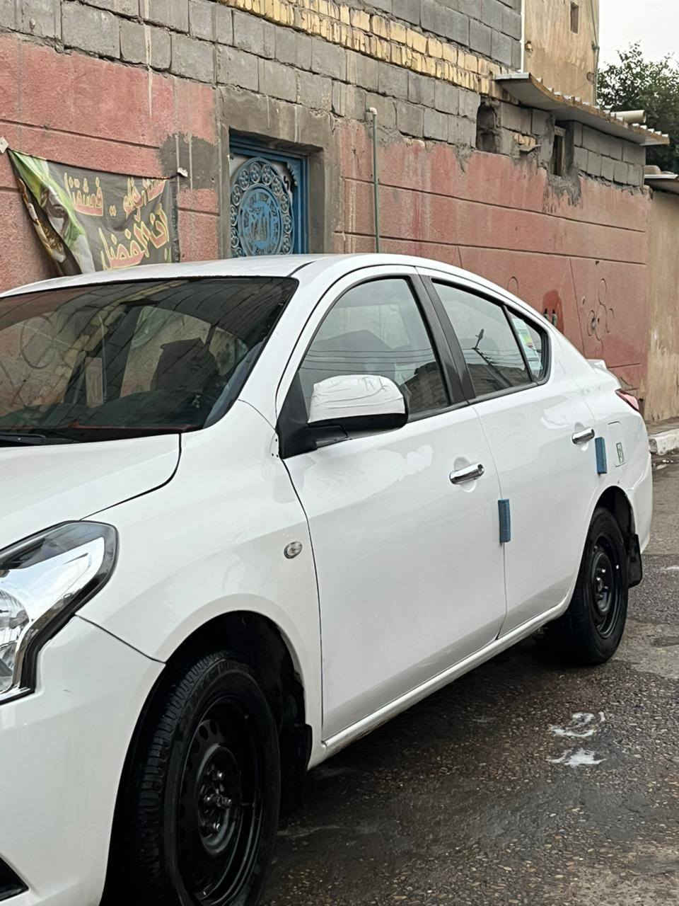 السلام عليكم للبيع نيسان صني هندي بليته زركة موديل 2020 السياره جاهزه بيهه تبديل قطعتين وبيهه حالوب سنويه صار أقل من شهرين انتهت باسم شركه وكاله عامه مكلف بالنشر للاستفسار صاحب السياره *********** مكان السياره البصره 5ميل
