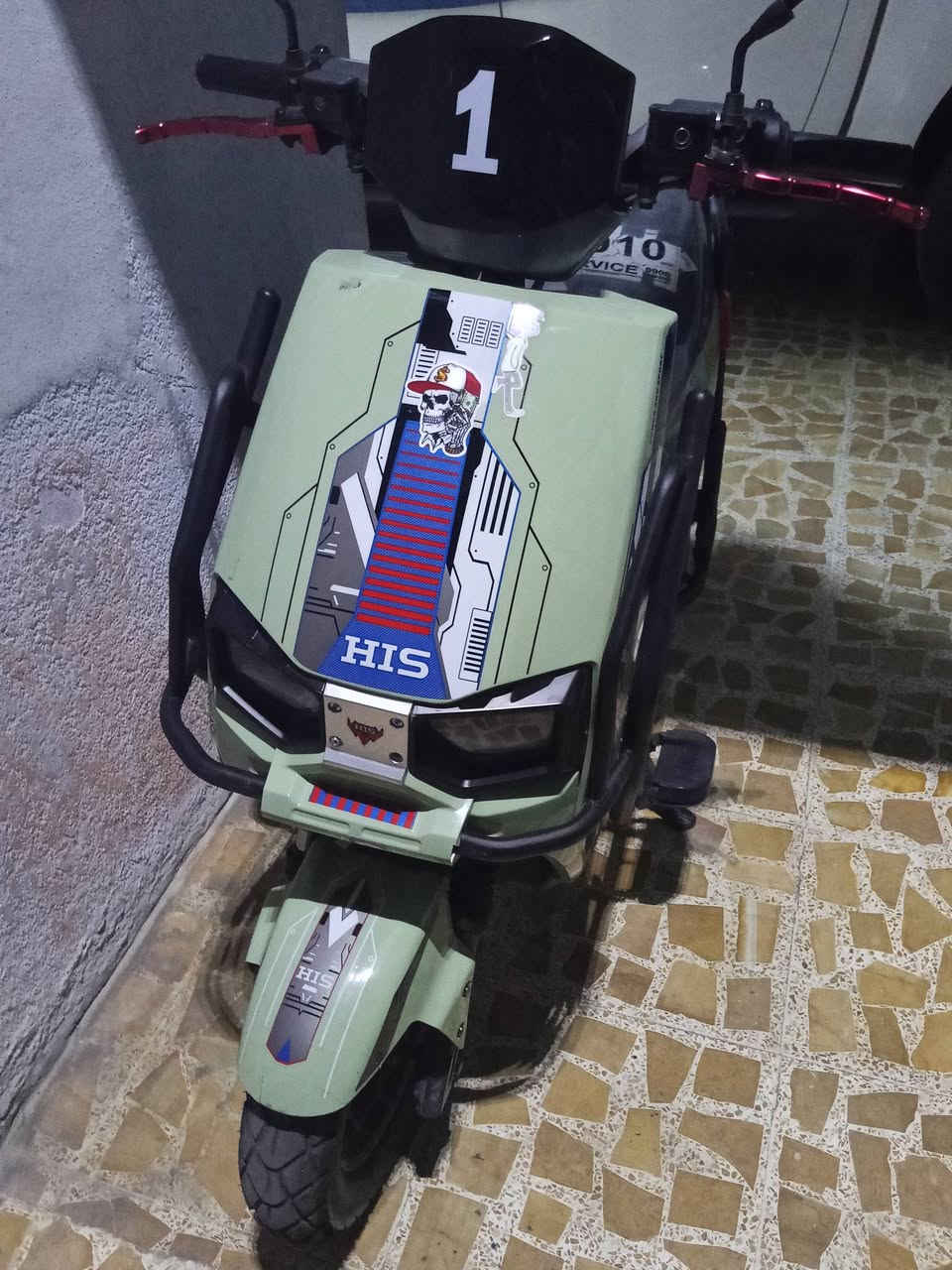 سلام عليكم دراجة HISدراكون فول مواصفات ملف 2500W و 6بطاريات دبل يمشيك 70/80KM بلشحنه اوحده مستخدم اقل من شهرين السعر مليون وبي مجال قليل 
***********وبي واتساب
