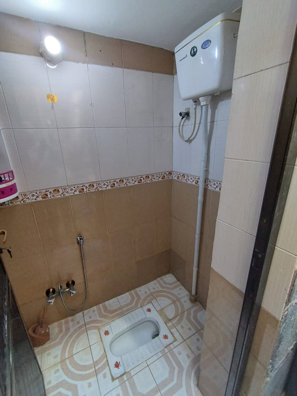 الموقع :ميسان /العرضات
المساحة: 100 متر  5x20
محتوى الدار : استقبال / مطبخ /صالة/غرفة نوم / تواليت عدد٢ /حمام /بيتونة /طرمة
سنة البناء: 2016
نوع البناء : عگادة 
اقرب نقطة دالة : ما بعد شارع 15
للاستفسار   / اتصال او واتس    ***********
