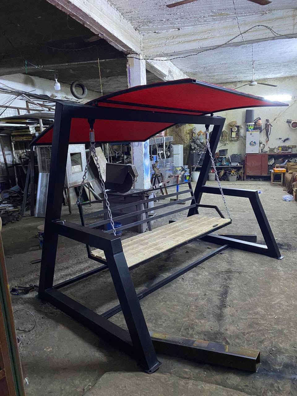 حداده عامه لعمل كافه انواع الحديد
جلسات خليجيه 
مضلات 
محجر ات حديد 
واجهات بوردكس 
أبواب شبابيك 
*********** للتواصل 
العنوان قضاء بلد قرب الحي الصناعي #
