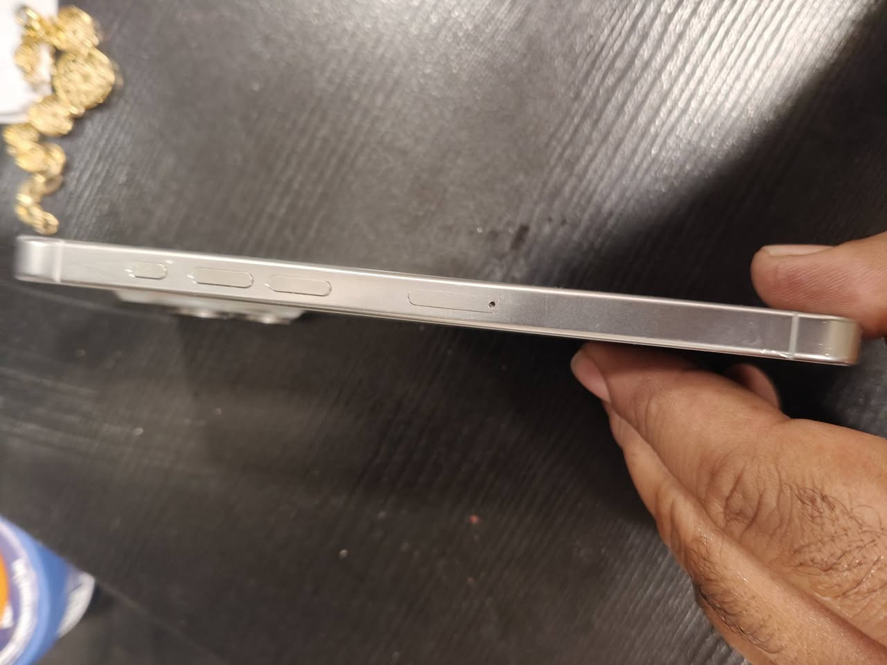 سلام عليكم
ايفون 16برو ماكس 
بطاريه 98
ذاكره 256
جهاز شرق اوسط
بدون كارتون 
السعر 1350000
***********
بصره ابي الخصيب
