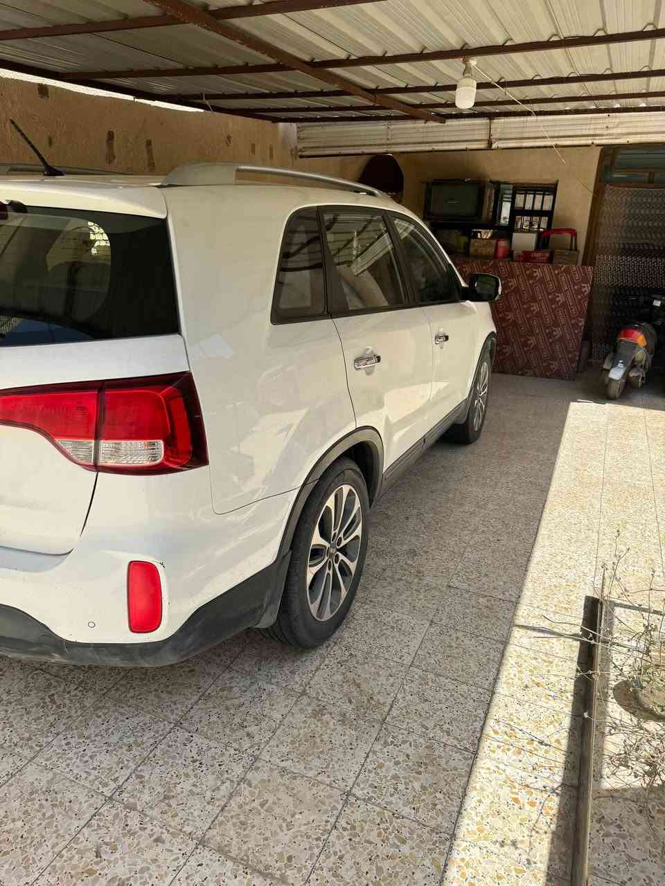 سورنتو ١٤ خليجي محرك اربعة سلندر بيهة صبغ بابين والباقي مكفول ماشية ١٢٥ محرك هسة مفتوح مبدل اويل بم صغير السعر قفل ١٥٥ 
رقم الهاتف *********** مكاني عمارة
