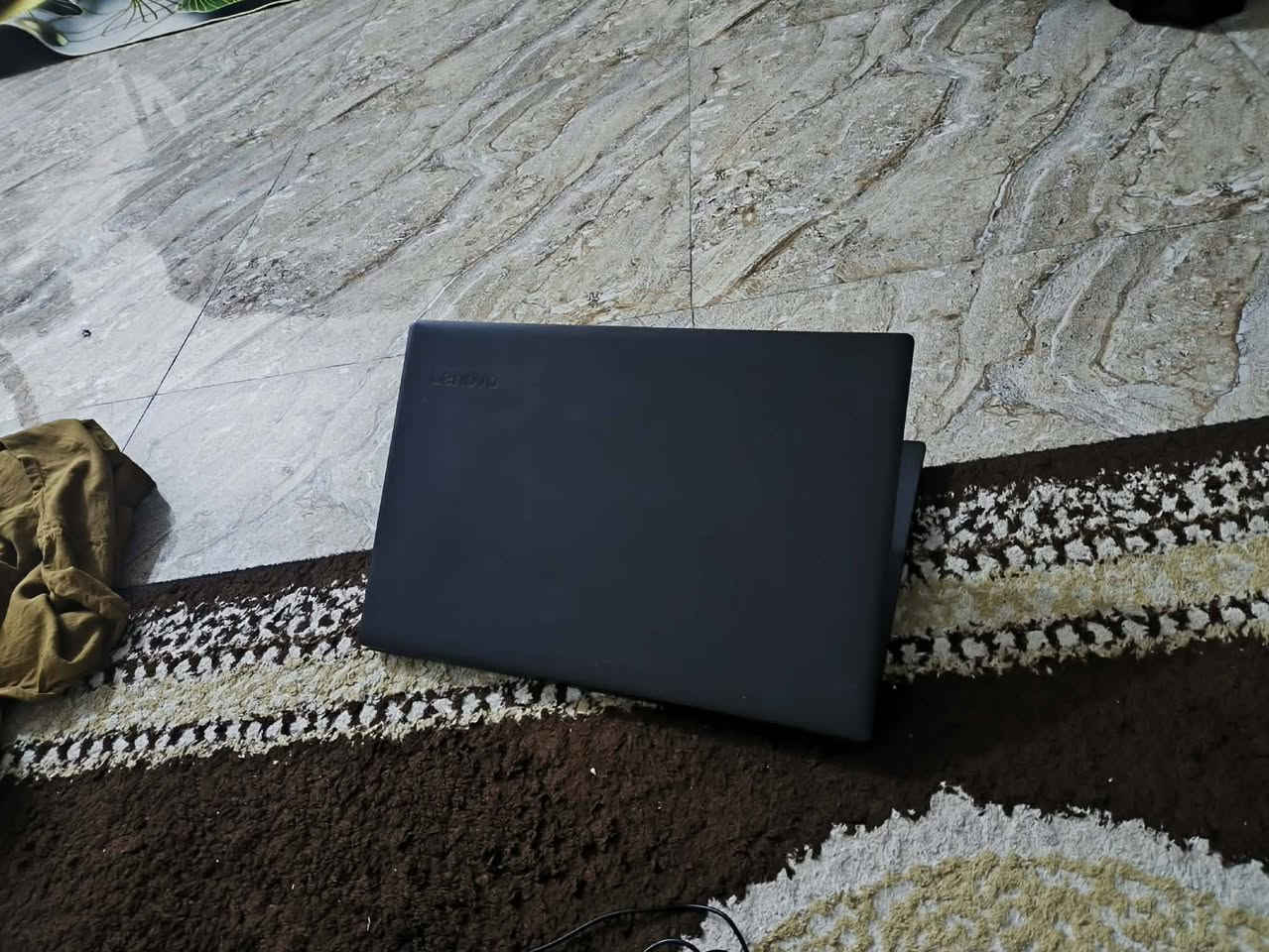 حاسبه لينوفو مالت دراسه حاسبه نضيفه الله شاهد ماخذها ب٣٠٠ حاسبه مثل ماموضحه بلصور المواصفات رايدها ب٢٢٥ قفل لو مراوس بايباد مرتب ....***********
