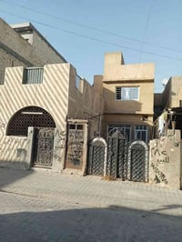 بيت للبيع في حي الغدير زقاق 11 شارع صيدليه الشاهيين مساحة 97.5متر واجه...