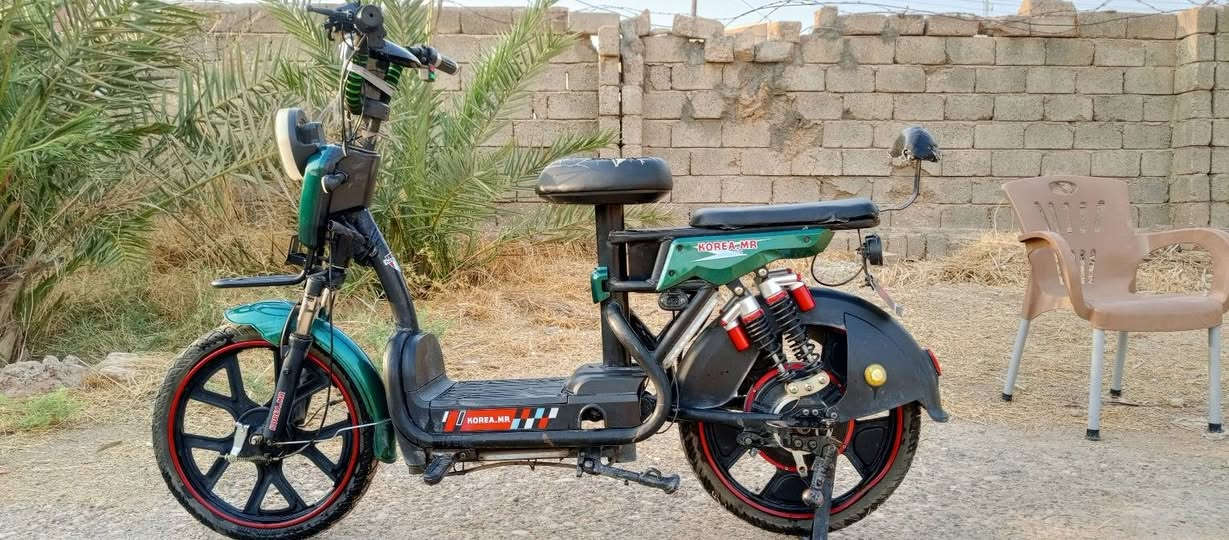 ماطور شحن للبيع او مراوس بايسكل ماطور حجم 20 بدون بطاريات هوه يشتغل بس اني ابيع فحم في فحم السعر 65 وبي مجال مكان موصل ايسر ***********بي واتساب
