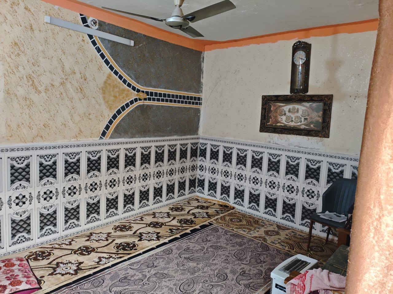 السلام عليكم
دار للبيع طابو صرف مساحه 100م  واجهه
يحتوي  غرفه وصاله واستقبال ومطبخ وصحيات
حي العسكري الثالث 
للاستفسار📞 اكثر
***********
***********   مراجعة مكتب الفراتي للعقار 🏠قرب جامع زين العابدين
