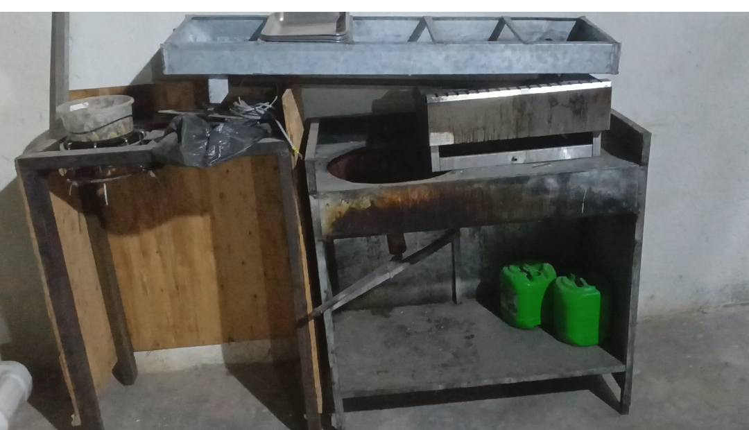 للبيع السعر قفل 200الف مكاني سفوان غراض كافتريه رقم واتساب***********
