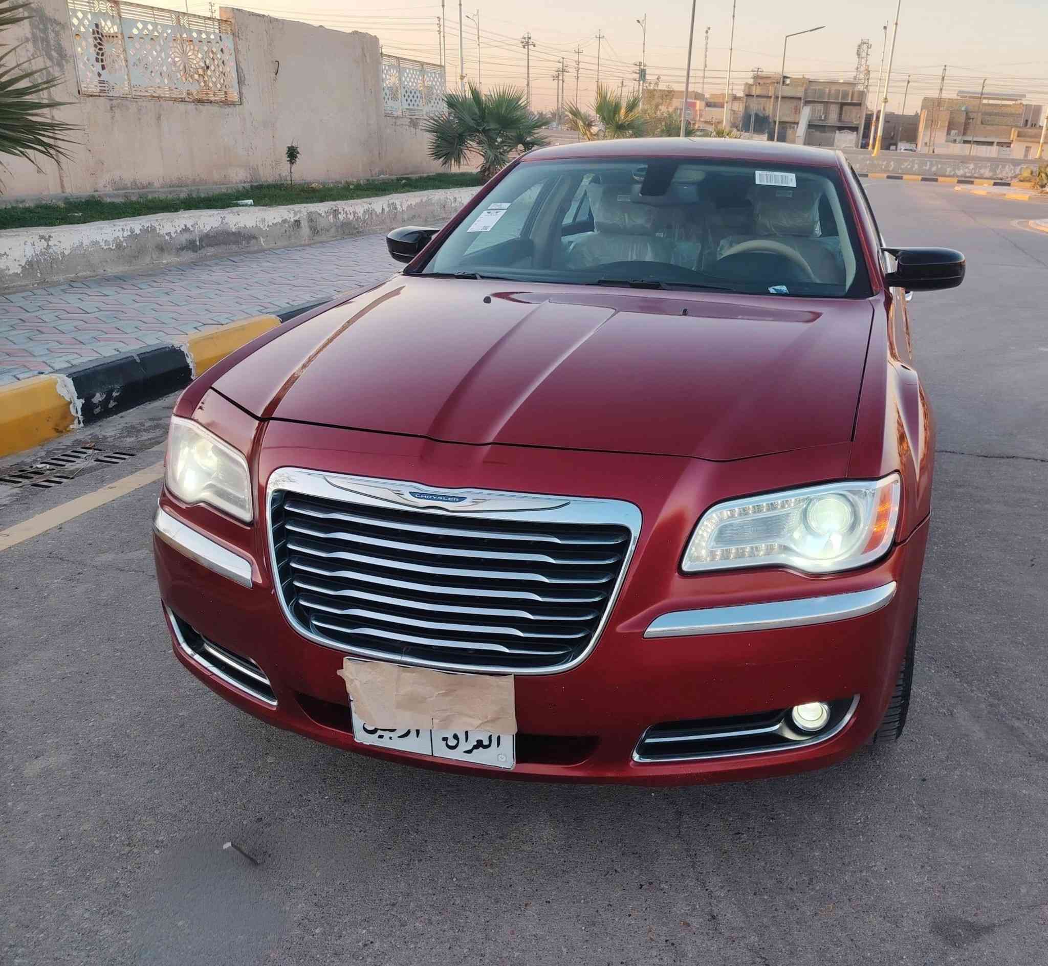 كرايسلر اوباما  اصل 2014
ادوات ادوات كصه جنطه 
كشنات جلد وتحكم كهربائي 
شاشة جبيرة وكاميرا 
تدفئة كشنات 
تشغيل عن بعد
اربع بصمات
تخم تاير جديد حدادة طوبة
مكينه ٣٦٠٠
فول موصفات ماعده الفتحه 
مكان السيارة العمارة
سعرالسيارة  ٦٣ وبيها مجال 
*********** وبية واتساب
