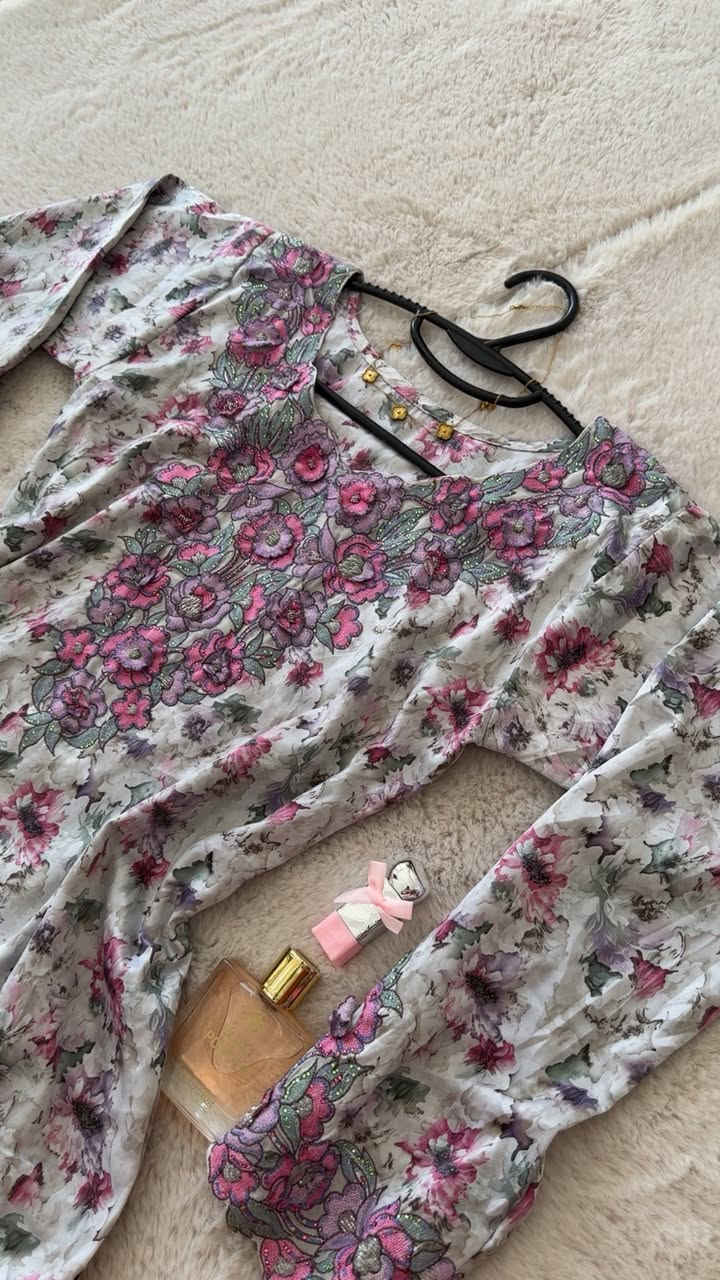 متوفر بسعر کلش مناسب 🥰😍🍓
لدینا توصیل 🚕


**إذا كنت صاحب هذا الإعلان وتريد حذفه لأي سبب، رجاءا أرسل رسالة إلى الدعم الفني**