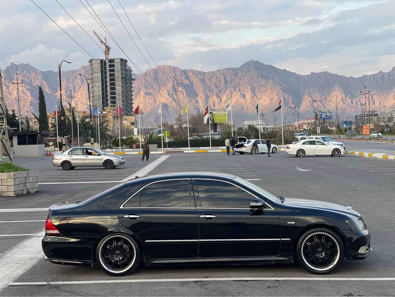 بەناوی خوای گەورە و میهرەبان 

شاهینە ٢٠٠٥.   ١٨٢  بڕاوە 🔥لە قوەتی خۆی بێزارە 

کۆد کراو 

مەکینە ١٨٢ گێڕ TRD    شتی تایبەت 

ڕەشی قەتران بێ بۆیاخی عێراقی 

٤ دوگمە. فول مواسەفات تەنها سڵایت نیە 

کوشن جڵد  و هیتەر و کارەبا هەر ٤ کوشن کارەبا و هیتەر 

سوکان کارەبای و ڤۆلیۆم 

تەبرید مەرکەزی سارد و گەرم سەلاجە ناو ڕەش کوشن جڵد 

پاتری و بانس و ڕۆنی گێڕ و مەکینەی تازە گۆڕاوە لۆک 

چوار تایە و ویلی دوو سایز و لۆک 

دەعم و لێدراو بەشەرت نوکە دەرزی پێوە نەبێ 

کامل کامل مەسرەف کراوە دینار مەسرووفی نیە 

دوو ساڵە لای خۆمانە 

لەخزمەتان داین شوێنمان ڕانیەیە لەگەڵ ڕێزم موشتەری نی سەرمان مەهێشێنە سەیارەکە تاکە لە هەموو ڕانیە لەڕووی قوەت و جوانی 

سحری ٥٨$ مەحامەلەیەکی کەم 

*********** رانية, السليمانية
