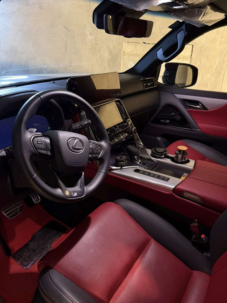 لكزس  F Sport 2025 LX700 هايبرد للبيع�ماشية فقط 3000 كم مكفولة بالكامل من كل شي�لون أسود، مغلفةبالكامل، �للجادين فقط 📞
رقم بغداد مميز
***********

