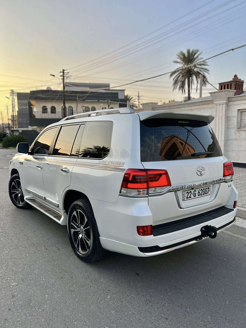 سلام عليكم اخوان
لاندكروز 2021  خليجي GX مكفولة من الصبغ كير مكينة شرط 

الفحص تخم تاير كلة جديد اي نقص مابية 
 
رقم اربيل باسمي شخصيا  🚦مضلل سنوية من مرور اربيل 

📌السعر 515 ورقة وبي مجال 

للاتصال ***********

5 كامرات 

محرك 6 سلندر

دبل ماوس 

كشنات كهرباء امامي 

صندوق كهرباء 

٨ ارباك 

بصمة تشغيل + بصمة ابواب + تشغيل عن بعد  

لد نهاري 

بروجكتر 

جلد 

يدات نيكل 

تحكم ستيرن  

فور ويل 

مانع انزلاق 

جنطة كهرباء 

فتحة  

مقاعد عدد 7 

ثلاث قطع تبريد 

مرايا كهرباء + شفط 

حساس امامي وخلفي 

ثلاجه

وباقي المواصفات معروفه
