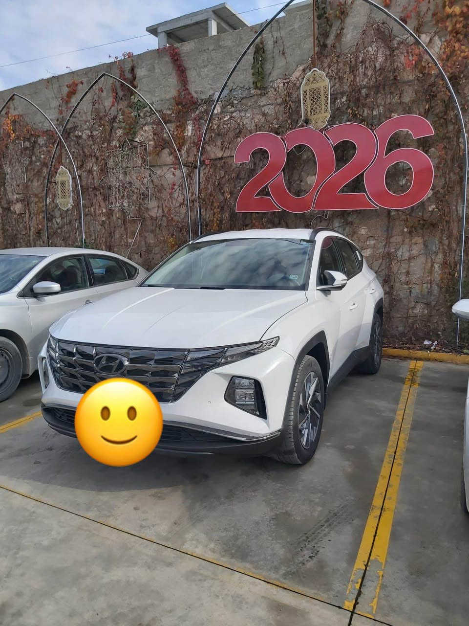 السلام عليكم للبيع توكسان 2022 خليجي 
بيه صبغ بين البابين السكن بدون دواخل  بدون تبديل  سعر ١٩٨ وبيه مجال بسيط گير محرك بالشرط  دفتر بانزين بيه *********** كركوك, العراق
