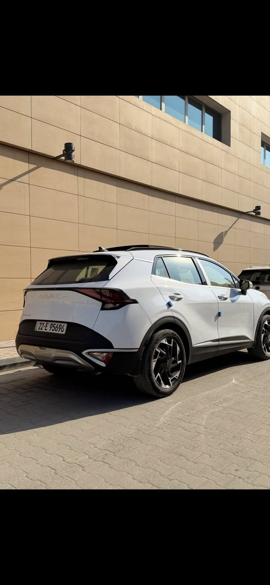 اسلام عليكم
كيا سبورتج 2024 فول برستيج 1/1
كوري بلاد مو تجميع صيني
السياره خليجيه مكفوله كفالع عامه فقط تكحيل كارت مكانين زغار
محرك دوش خليجي 
ماشيه 37 الف كيلو
سنويه لحد 2028
فول مواصفات 
فتحتين سقف بنرامه
حساس امامي خلفي
جنطه سياره كهرباء
اوتو هولد
اوتو بارك
شاحن تلفون وايرلس
شاشة سياره كار بلي
السعر 245
مكان سياره بصره
***********
