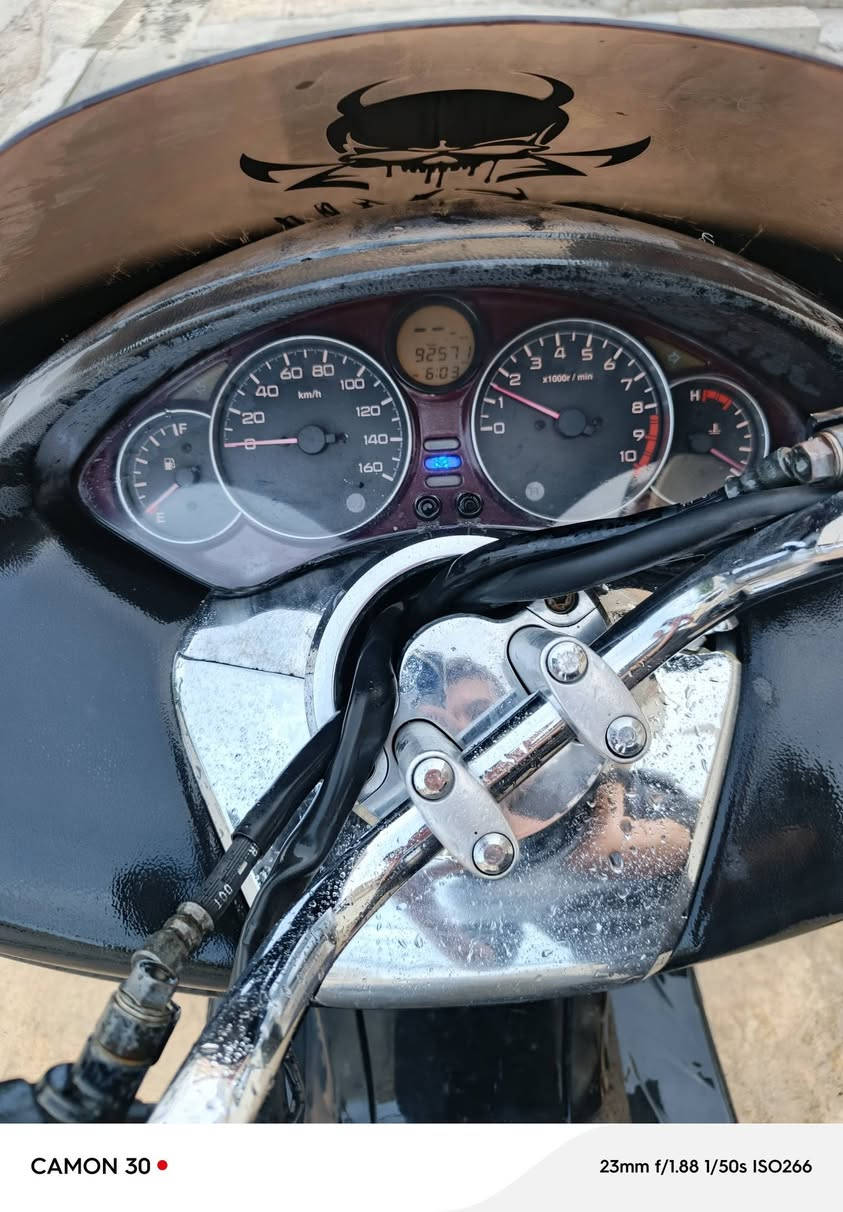 ‏السلام عليكم
‏فورزا 0/8
‏1.بلك جديد
‏2.نوزل جديد 
‏3. فيت بم جديد 
‏4.قايش جديد 
‏5.باتري جديد 
‏6.كلجات جدد
‏7.تايرات جدد
‏8.دبل امامي شغال 
‏9.دبل خلفي شغال 
‏10.مكينه جديده بالباكيت متسمع صوتها ماشيه 10الف فقط لووووك 
‏11.بانزات جدد
‏12.جوين جديد 
‏13.كتف جديد 
‏14.ملف جديد 
‏15.دهن اموزيل شرط 
‏16.بانزين محسن 
‏17.كيج حماه نص ثابت 
‏18.ترايك من الشمال للجنوب شرط 
‏19.اشاير لد 
‏20.كهربائيّات كلها شغاله 
‏21.كشن بلاد 
‏22.كزوز بلاد 
‏23.جويتر بلاد 
‏24.دبو امامي جديد 
‏25.لون احمر. ماروني يخبللل
‏26.بس كفراته تعبانه 
‏27.شرط جيب وياك 10فيتريه وافحص ع كيفك 
‏28.الدراجه مرقمه كامله مكمله انتبه مررررقم 
‏29.سنويه عظم الماني لسنه 2027 تنتهي  
‏30.مكاني موصل حي  النور 
‏31.شراي اتصل ‪***********‬
‏32خاص مامتواجد
