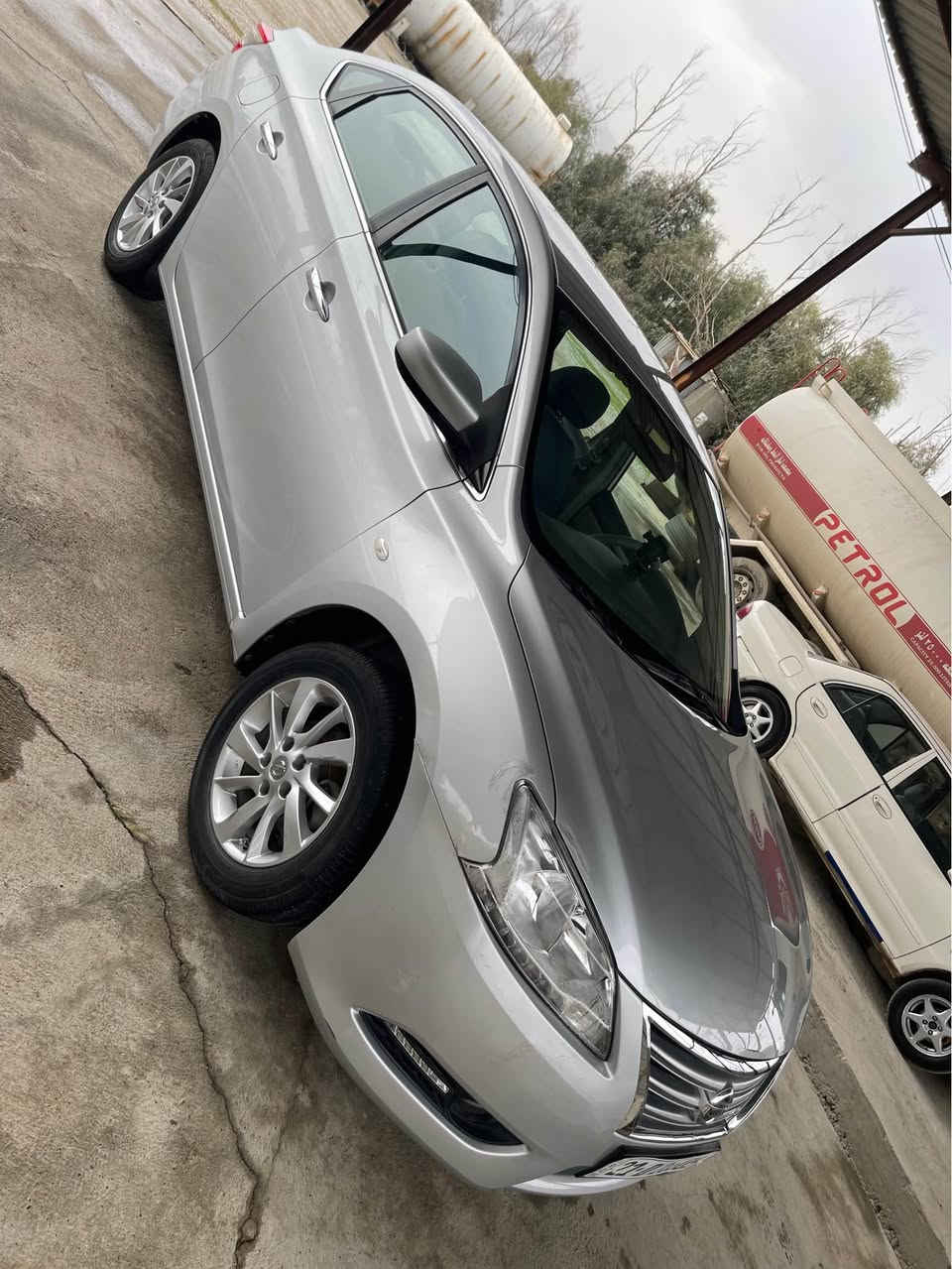 نیسان سینترا ٢٠١٦sv
‎خەلیجی فوول 
111 کم رۆشتوە 
بەسمەیە 
دەرگەی بەسمەیە 
تەبرید مەرکەزی 
ناو فۆرمیکایە 
کوشن شاموایە 
سوکان ڤۆلیۆمە 
سپۆرت
ویل کەپە 
کامیرا 
دەرگای لایە سایقی پێوەیە  لەگەل یەک بست داعامی پێشەوە پێەوەیەتی 
 ژم. *********** السليمانية, العراق
