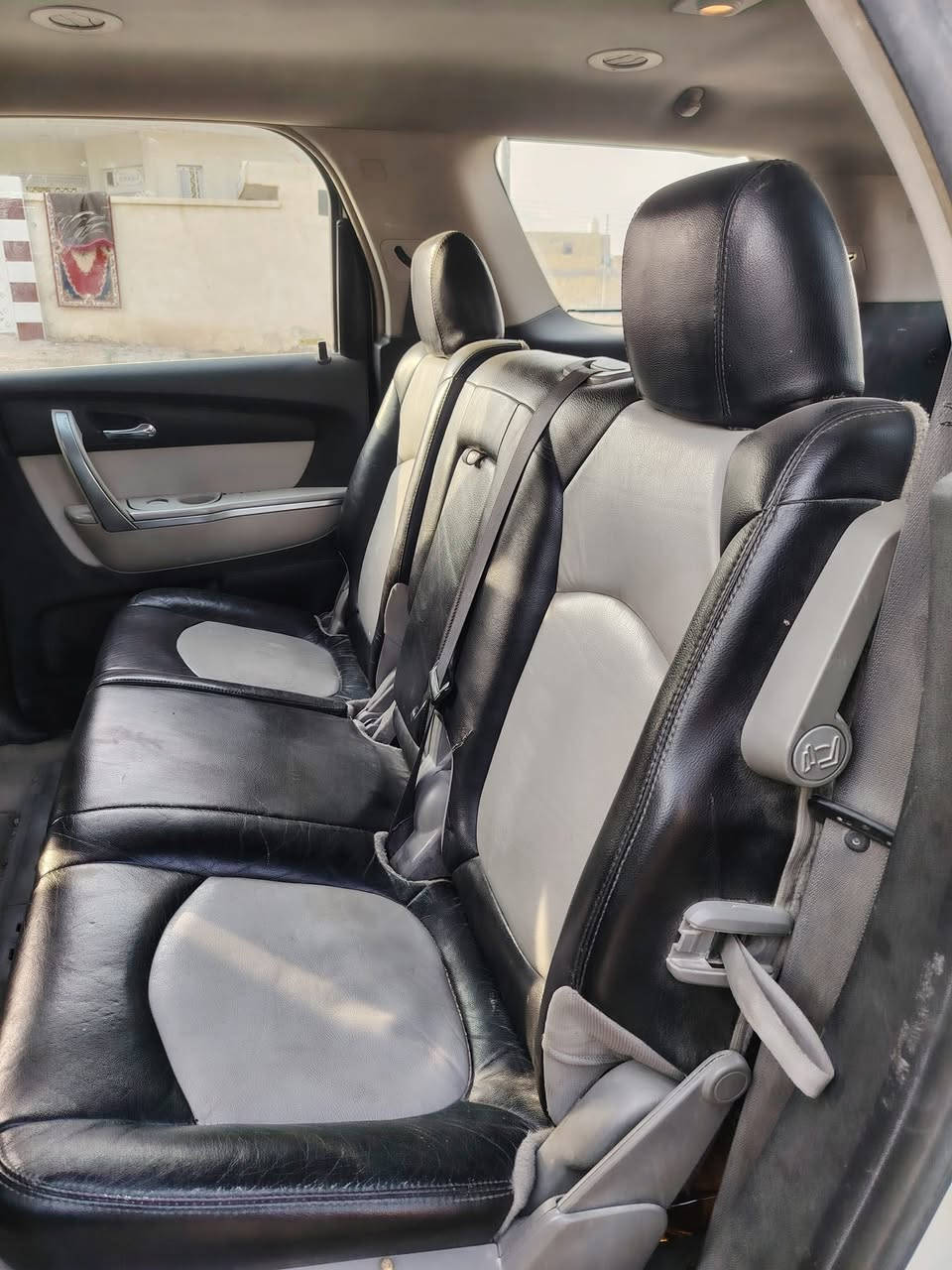 جمسي اكاديا للبيع موديل ٢٠٠٨ رقم بابل سياره جاهزه بيهه تلحيضات بسيطه مكان سياره عماره السعر ٨٨ للستفسار اتصل ***********
