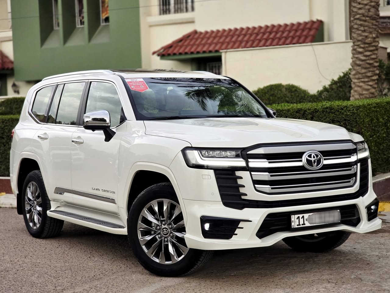 سعر جداً مناااااسب ارخص لاندكروز 2024  VX ساز لمتد اصلي بعدها بالضمان المواصـفـات 4 كامرات و فتحة سقف و كشنات الاماميه كهربائية و تدفئة و تبريد و الكشنات الوسطيه تبريد و كشنات الخلفيه كهربائية كشاف LED مصابيح امامية 3 عدسات LED نظام ترحيب في الأبواب خزن ميموري صندوق كهربائي كامرات 360 درجة شحن لاسلكي ثلاجة 
نظام تعليق نظام زحف دفلوك امامي خلفي 
دبل ثكيل  دبل خفيف شاشات خلفية مثبت سرعة تحديد مسار سماعات JBL بعد هواي مواصفات ماشية 53 الف السياره بيها براغي البنيد مفتوحه بدون تبديل و رصعه في الباب خلف السائق ومسحوبه بارد رقم بغداد ومكانها بغداد
السعر 685 ورقه للأستفسار ***********
