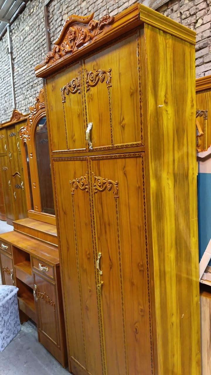 سلام عليكم 
غرفة نوم جديدة (غير مستخدم)
5 ابواب
وجهة صاج والضهر جرجوبة براغي الفرش بلوك صاج
زاوية برتفاع الكنتور 
السعر مليون وربع 
شد ونقل الى باب البيت داخل بغداد مجاني 
يوجد خدمة توصيل الى كافة محافظات العراق
تواصل خاص او واتساب
***********
